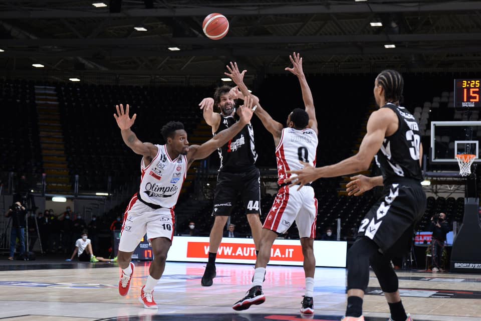 Basket, vittorie in A per Olimpia Milano e Virtus Bologna